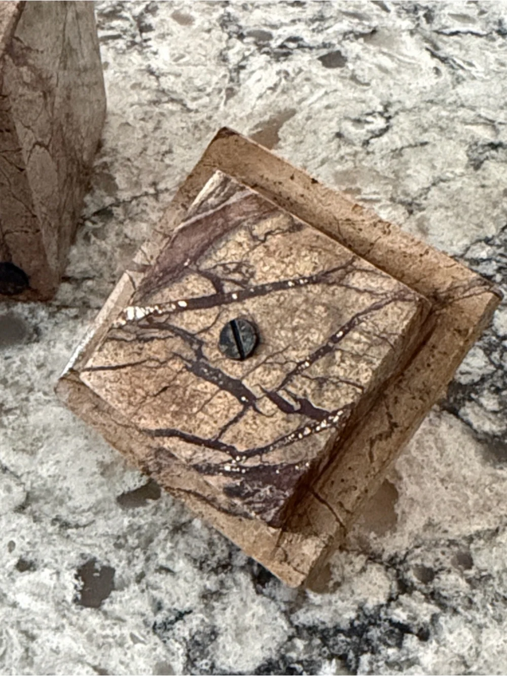 N/A brown decorative